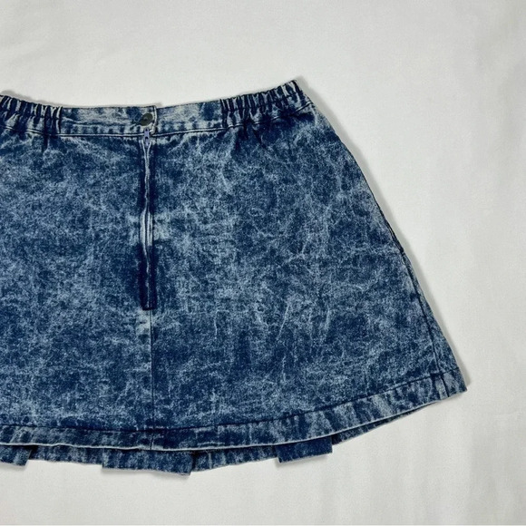 Vintage 90’s Pleated Denim Mini Skirt - Picture 4 of 9